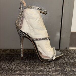 Never worn Giuseppe Zanotti Heels
Size 39